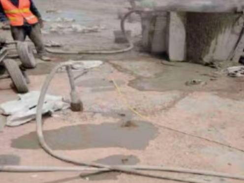 武城水泥混凝土路面板底注浆技术 路面脱空注浆整治方案